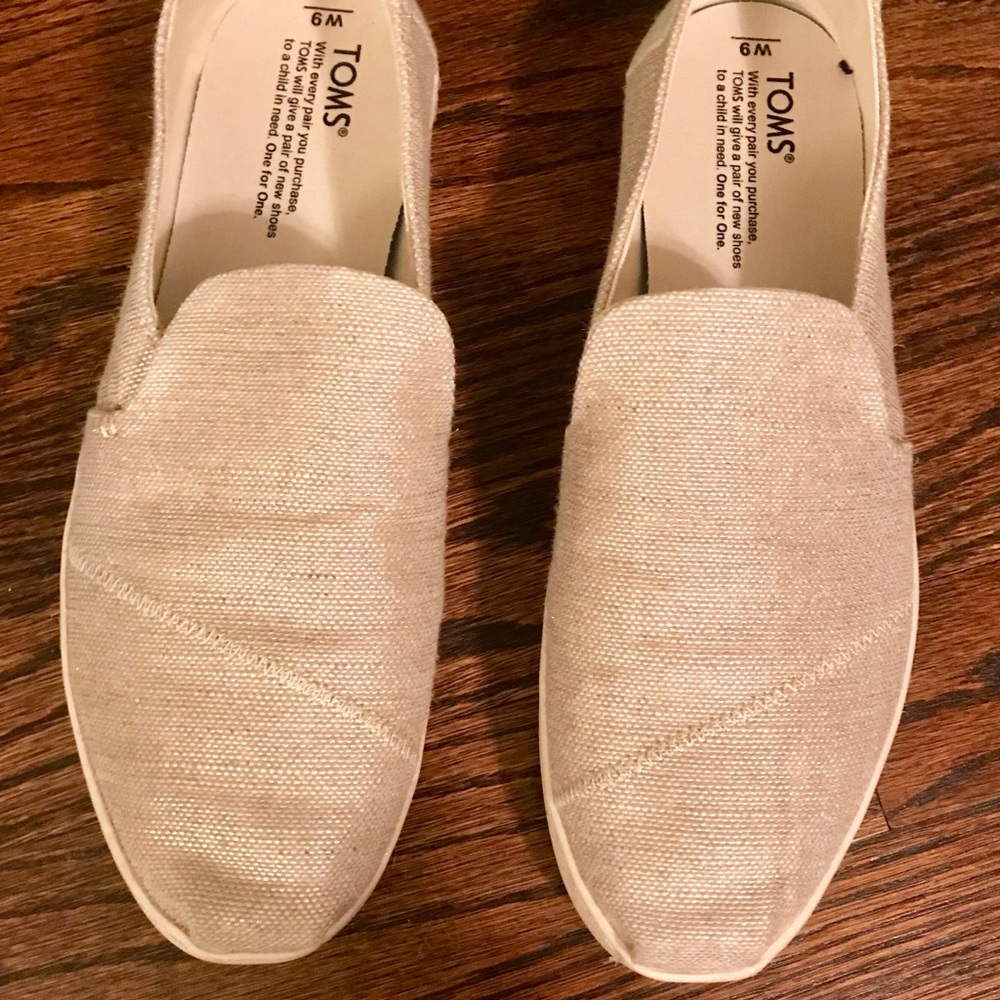 Tom’s Gold Shimmer Flats